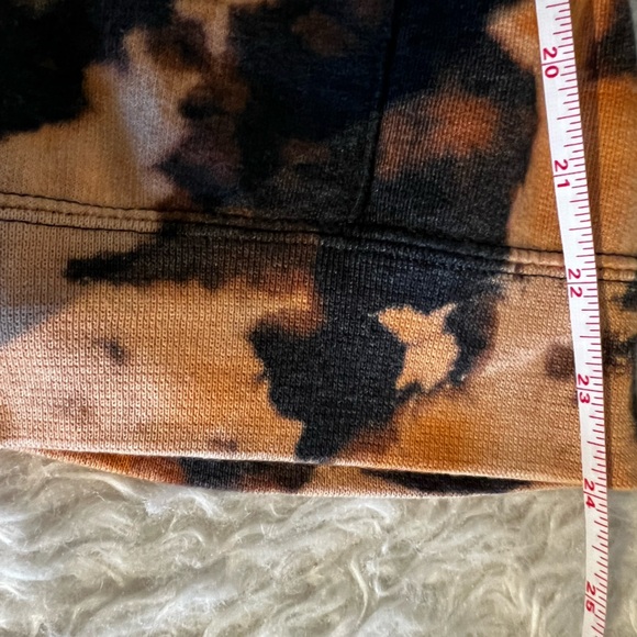 NWOT🎨 ”Fire & Flames”🔥 Custom Reverse dye Zip hoodie - Picture 5 of 7